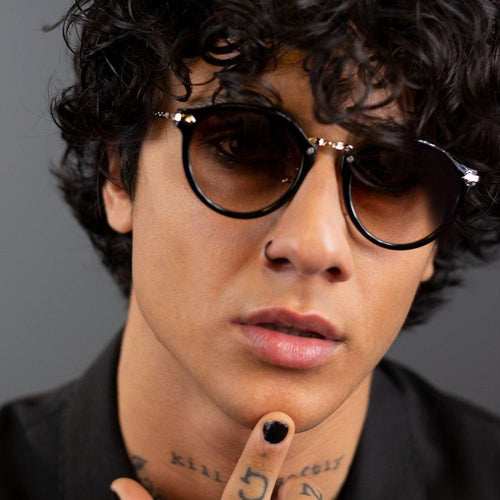 Load image into Gallery viewer, Vintage Raider
