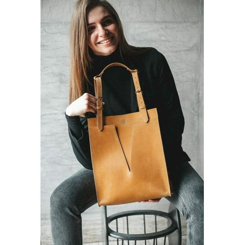 Load image into Gallery viewer, Elegant Leather Handbag - Luxurious Brown Leather Tote by Marta
