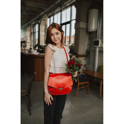 Load image into Gallery viewer, Personalized Leather Crossbody Bag for Women, 3rd Leather Anniversary
