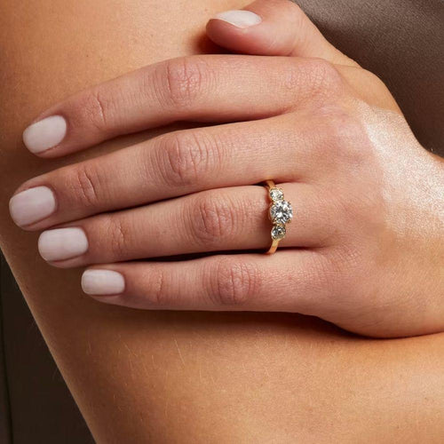 Load image into Gallery viewer, GUESS JEWELS JEWELRY Mod. JUBR03178JWYG56-1
