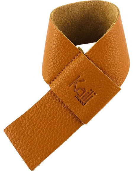 K0010LB | Salvagoccia per Bottiglia Made in Italy in Vera Pelle pieno fiore, grana dollaro - Colore Arancione. Dimensioni: cm 27 x 4 x 0,5.  Confezione: Gift Box rigido fondo/coperchio-1