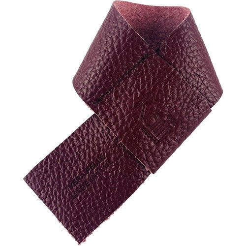 Load image into Gallery viewer, K0010XB | Salvagoccia per Bottiglia Made in Italy in Vera Pelle pieno fiore, grana dollaro - Colore Bordeaux. Dimensioni: cm 27 x 4 x 0,5.  Confezione: Gift Box rigido fondo/coperchio-1
