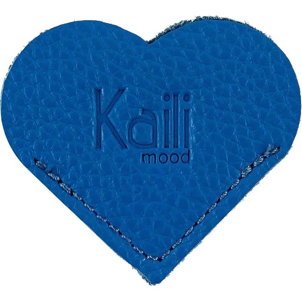 K0038OB | Segnalibro Cuore Made in Italy in Vera Pelle pieno fiore, grana dollaro - Colore Azzurro - Dimensioni: cm 6 x 5,5 x 0,5 - Confezione: Gift Box rigido fondo/coperchio-0