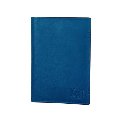 Load image into Gallery viewer, K10237MB | Copertina per Passaporto in Vera Pelle pieno fiore, con leggera grana. Colore Blu Jeans. Dimensioni da chiusa: cm 10 x 14 x 1 - Confezione: Gift Box rigido fondo/coperchio-1
