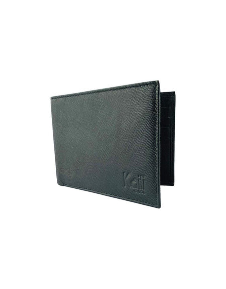 K10812AB | Portafogli Uomo in Saffiano Vera Pelle. Colore Nero. 8 slots per le carte di credito. Dimensioni da chiuso: cm 12,5 x 9,5 x 1. Confezione: Gift Box rigido fondo/coperchio-1