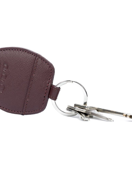 K10854XB | Portachiavi in Saffiano Vera Pelle. Colore Bordeaux. Anello per chiavi Nickel Lucido. Dimensioni totali: cm 5,5 x 9,5 x 0,5. Confezione: Gift Box rigido fondo/coperchio-1