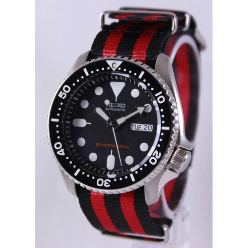 Load image into Gallery viewer, Seiko Men&#39;s Automatic Diver&#39;s 200M SKX007K1-var-NATO3 Stainless Steel Watch - Red Black NATO Strap
