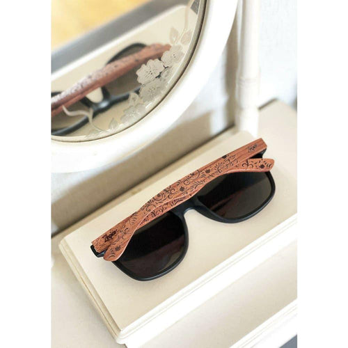 Load image into Gallery viewer, Eyewood | Engraved wooden sunglasses - Oasis - Black - 
