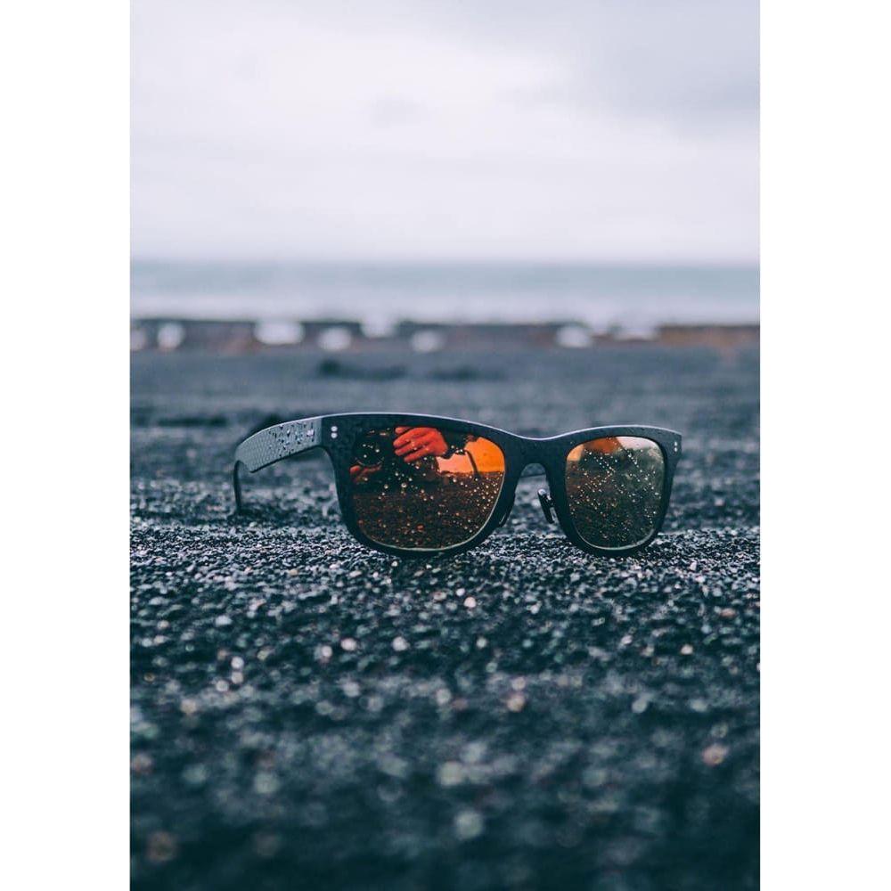 Fibrous V4 Wayfarer - Carbon Fiber Sunglasses - Unisex 