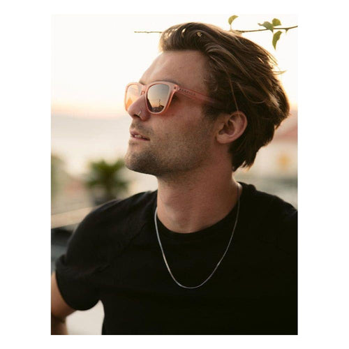 Load image into Gallery viewer, MOOD Wayfarer V2 - Cherry - Red - Unisex Sunglasses
