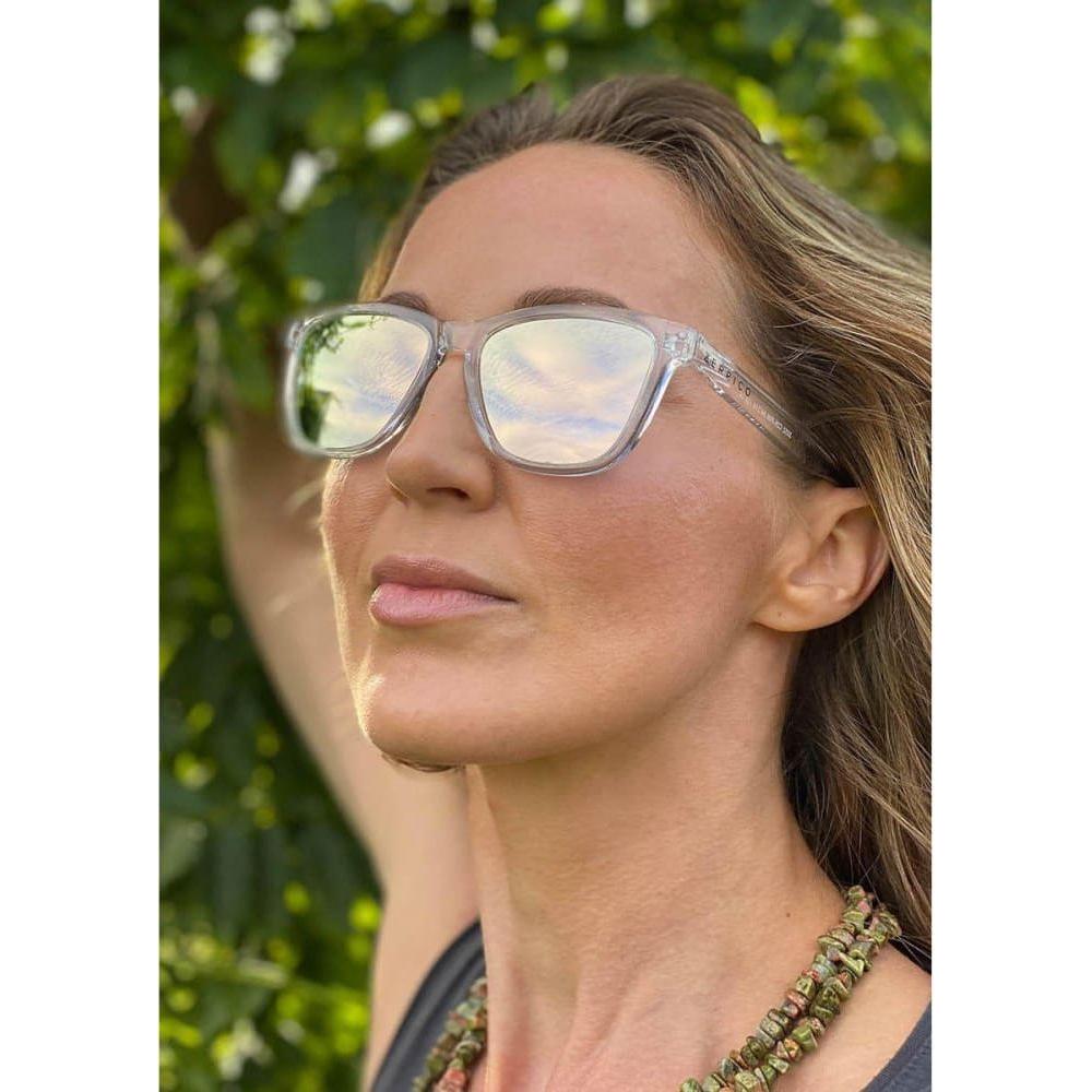 MOOD Wayfarer V2 - Firefly - Gold - Unisex Sunglasses